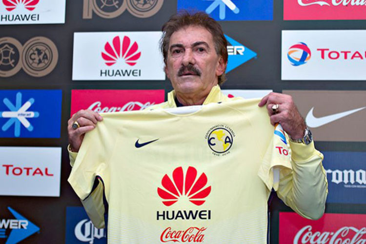 La Volpe toma el mando del América para ser campeón