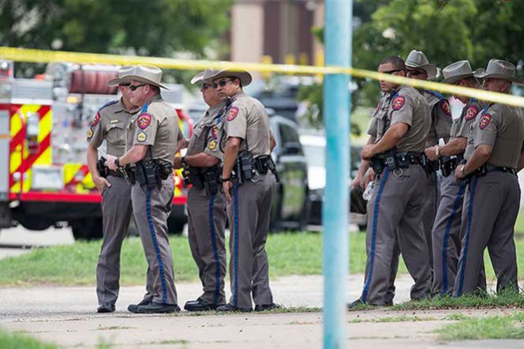 Balacera en secundaria de Texas deja un muerto