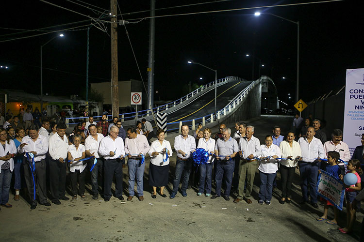 Entrega Alcalde Canturosas puente vehicular niños héroes