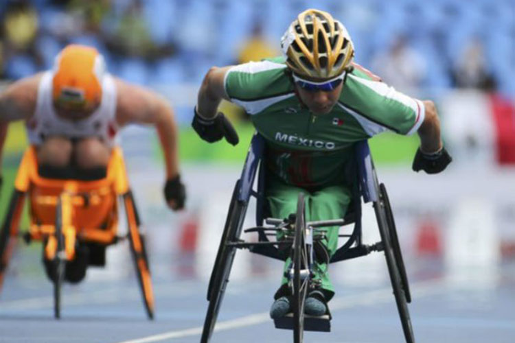 Salvador Hernández se lleva bronce para México en 100 metros