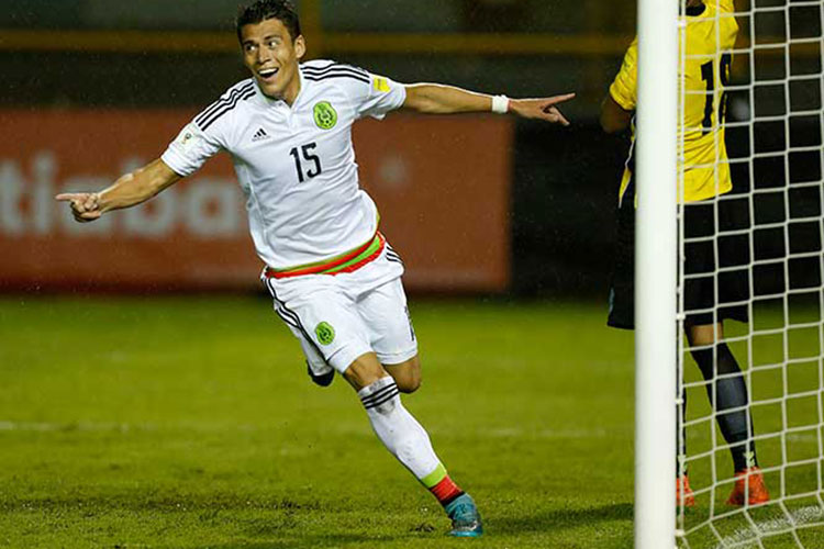 El Tricolor corrige y vence a El Salvador