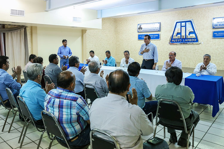 Fortalece Enrique Rivas obra pública con apoyo de Ingenieros Civiles