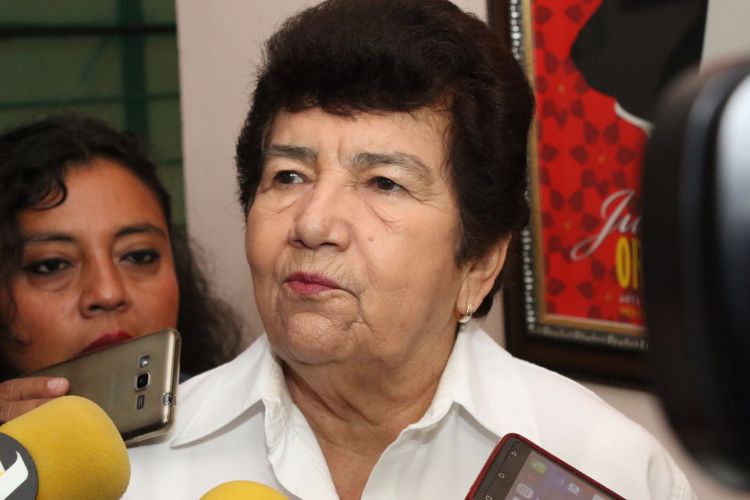 Solicita Magda Peraza corregir errores de obras de Gustavo Torres