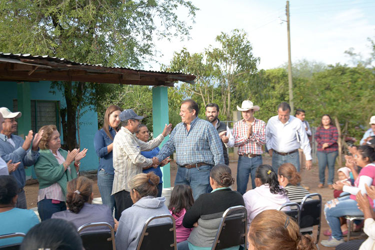 Inicia Almaraz gira de trabajo por ejidos de Victoria