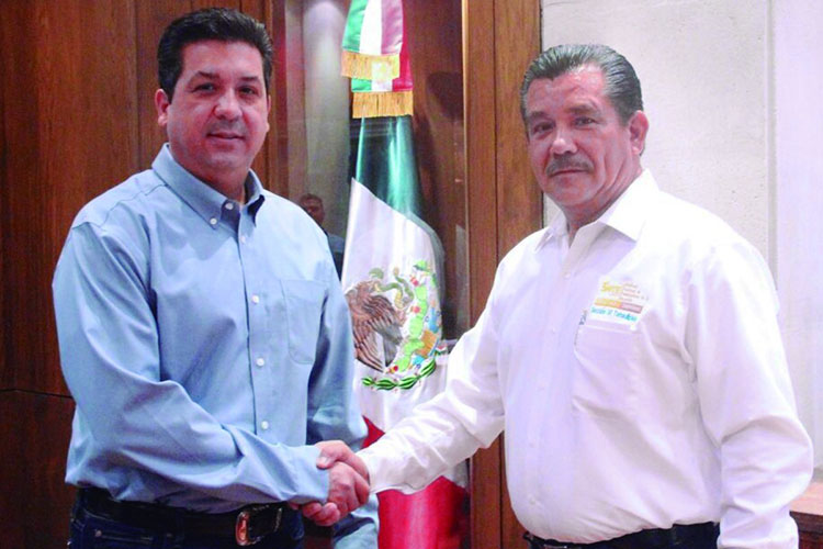 Se reúnen Cabeza de Vaca y líder del SNTE