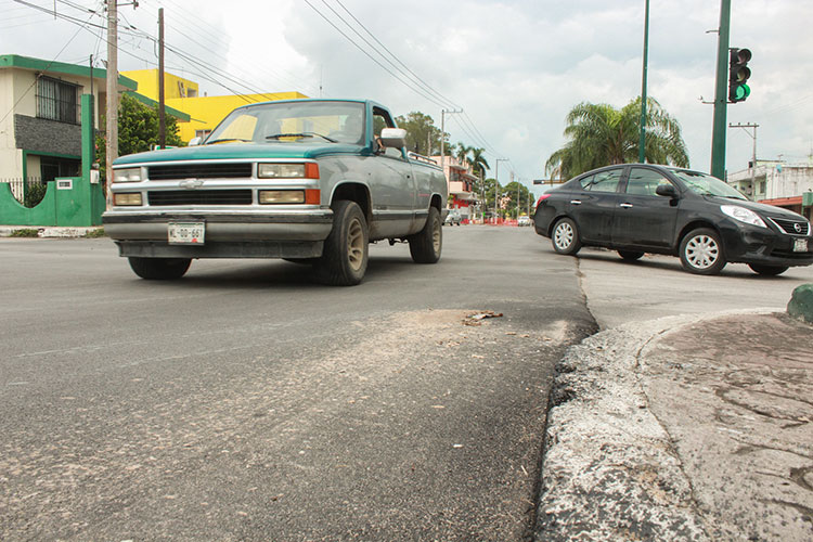 Ayuntamiento de Madero realiza la rehabilitación de calles
