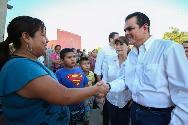 Reciben vecinos soluciones inmediatas