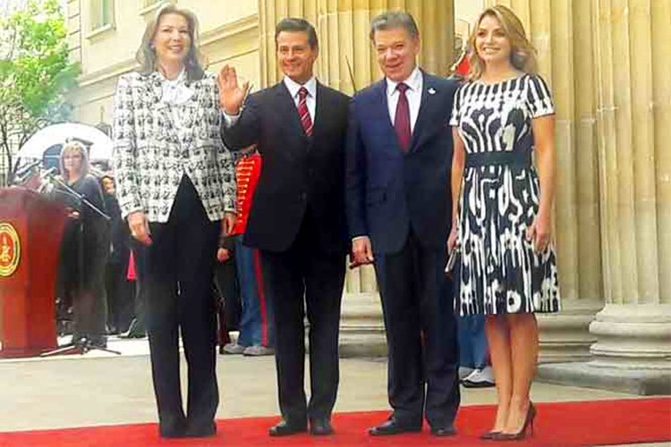 Peña Nieto y Santos sostienen encuentro en Colombia