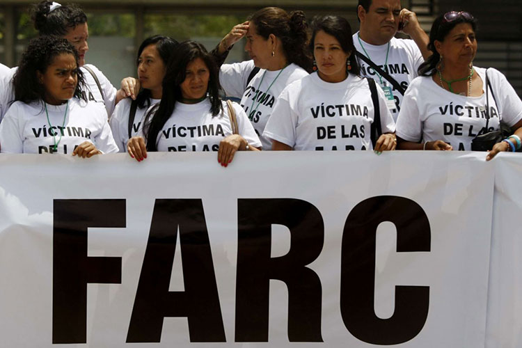 Mujeres colombianas apoyan acuerdo de paz con FARC