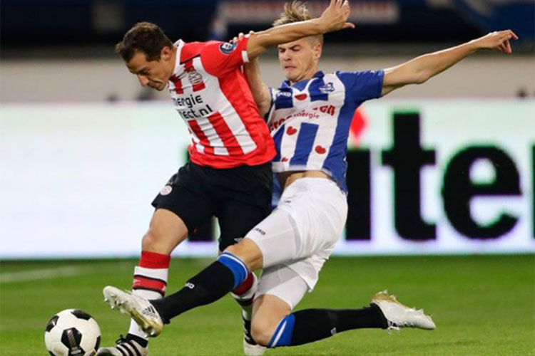 Guardado sufre tirón en el muslo izquierdo