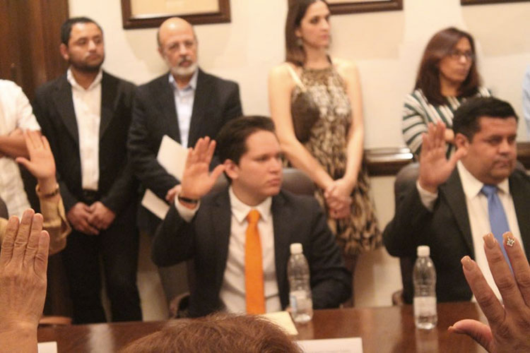 Se disputan Comisión de Transparencia en Victoria