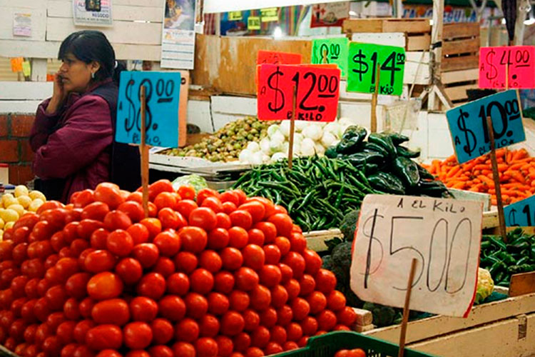 Inflación durante primera quincena de octubre se incrementó en 0.49%: Inegi