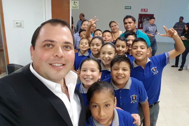 Estudiantes de Güemez vistan el Congreso
