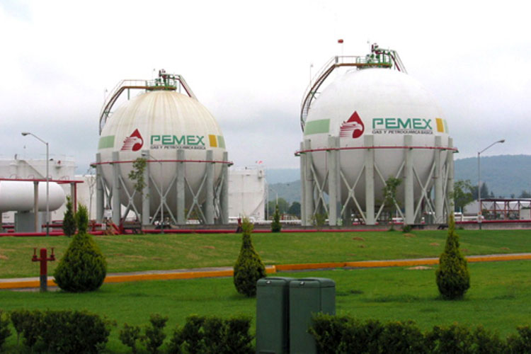 Pendientes multas contra Pemex por ventas atadas