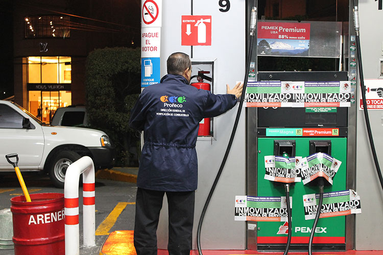 PROFECO inmoviliza 82 mangueras en Gasolineras