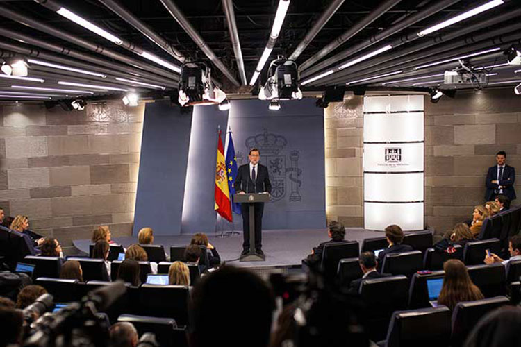 Rajoy expone ante el Parlamento sus planes de gobierno
