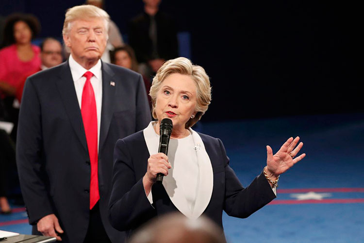 Hillary deja ir con vida a Trump en segundo debate presidencial
