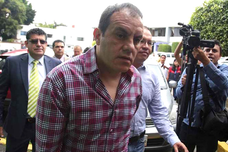INE pedirá peritaje de la firma de Cuauhtémoc Blanco