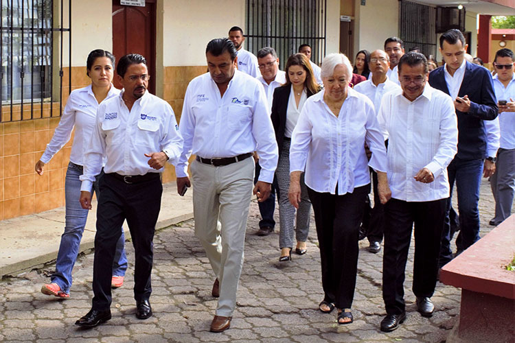 Alcalde de Madero inaugura obras realizadas por el ITIFE