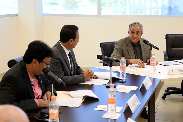 Se encamina PAN bajo presión a elección de Consejeros