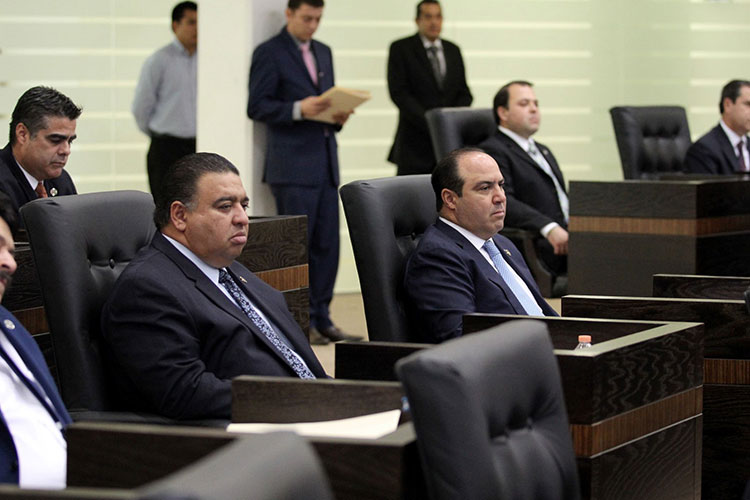 Chocan opiniones del PAN para ‘cuidar’ a Vicealmirante