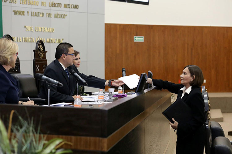 Piden indulto a mujeres que delinquieron por primera vez
