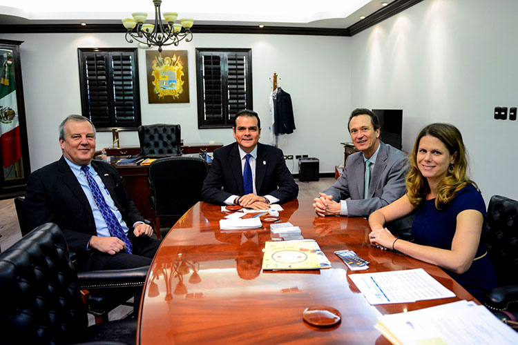 Estrecha Enrique Rivas lazos de trabajo con Estados Unidos