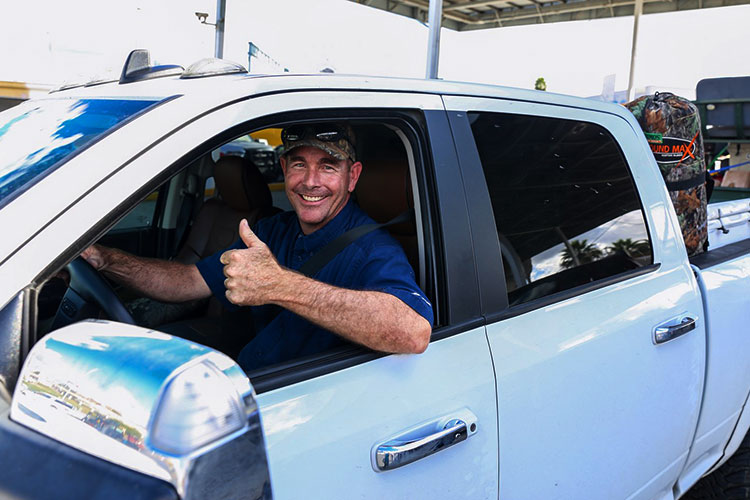 Blindan autoridades a Paisanos