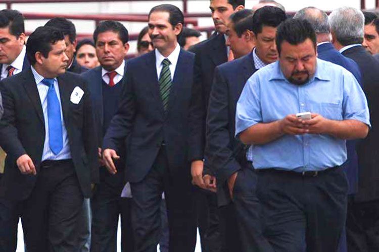 Abogado de Padrés reclama duplicidad de cargos sobre su cliente