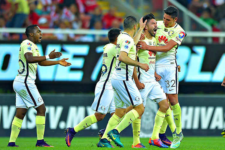 Oribe Peralta entierra a Chivas y pone al América en semis