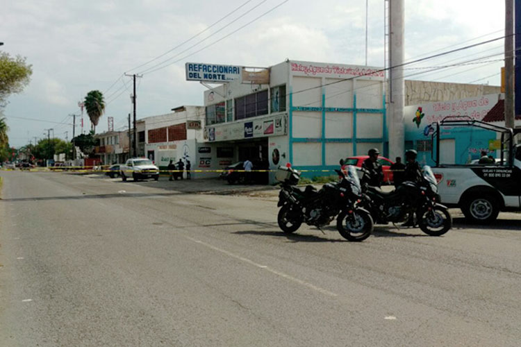Muere al defender su Refaccionaria; Policía presunto homicida
