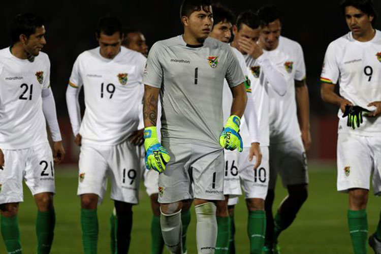 FIFA sanciona a Bolivia y manda a Argentina al repechaje