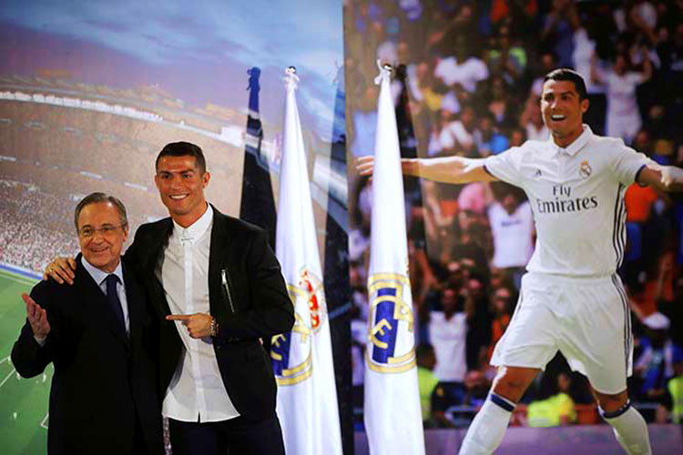 Cristiano Ronaldo renueva contrato con Real Madrid hasta 2021