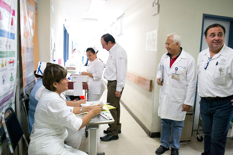 Supervisa delegado del ISSSTE servicios que brinda el hospital de Tampico