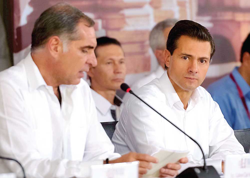 Peña ofrece su respaldo a estados endeudados