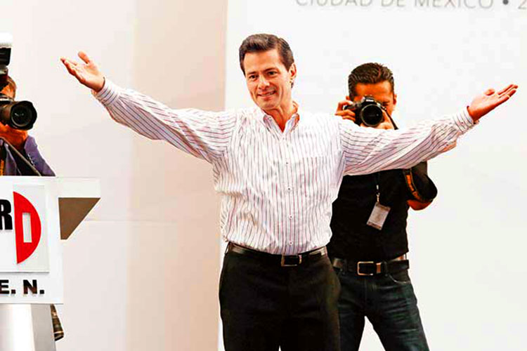Peña llama al PRI a no tapar la corrupción; admite el costo de reformas
