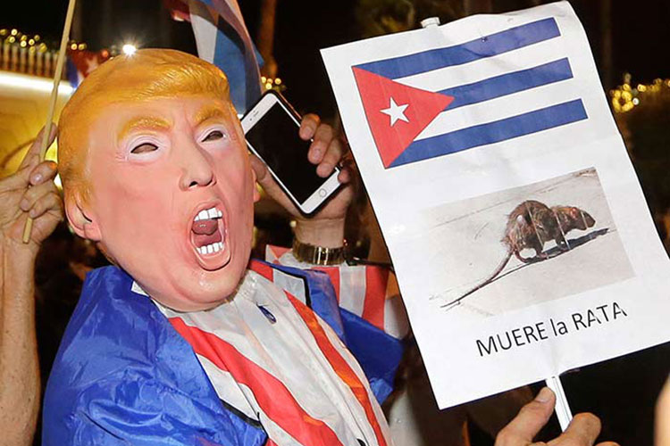 ¡Fidel Castro está muerto!: Trump