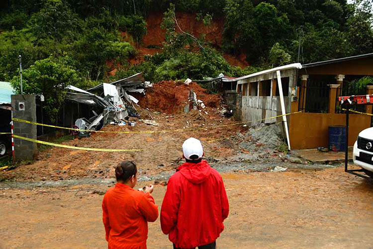 ‘Otto’ dejó 12 muertos a su paso por Centroamérica