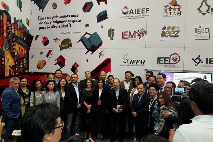 Participa IETAM en la FIL en Guadalajara