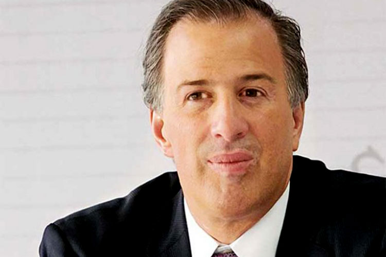 Meade corrige a Carstens; no nos precipitemos por EU, dijo
