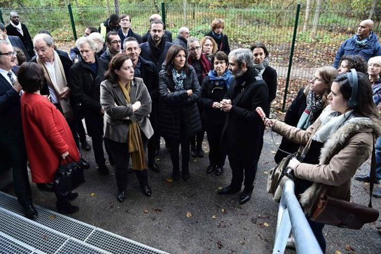 París abre nuevo albergue para migrantes