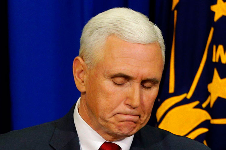 Abuchean a Pence durante presentación de musical en Broadway