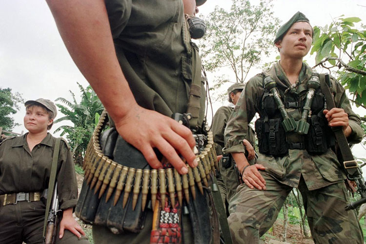 Militares de Colombia retirados aceptan justicia transicional en Acuerdo de Paz