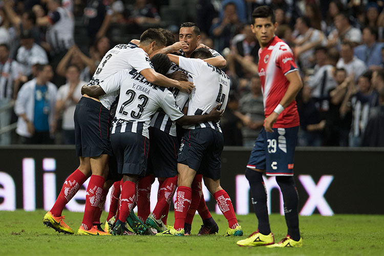 Monterrey golea 4 -0 a Veracruz