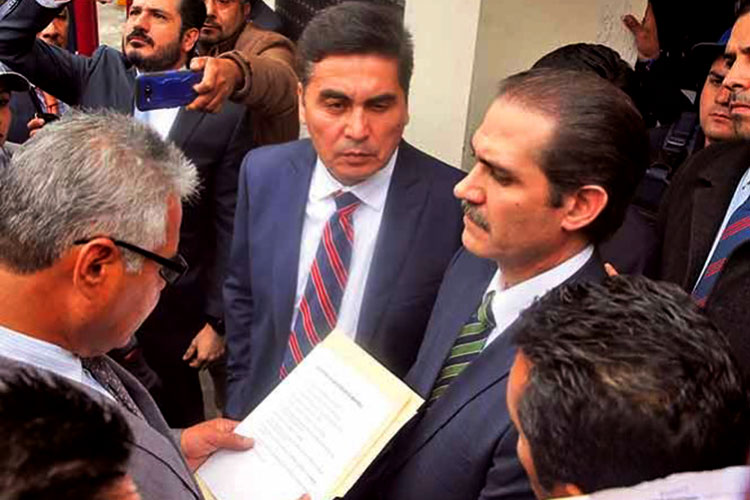 Padrés realizó 80 operaciones para lavado