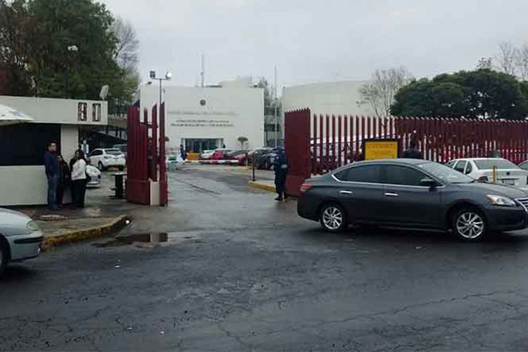 Llega Padrés al Reclusorio Oriente; ‘soy inocente’, insiste