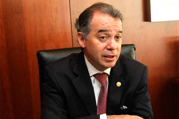 Peña Nieto promueve que procurador no se convierta en fiscal General