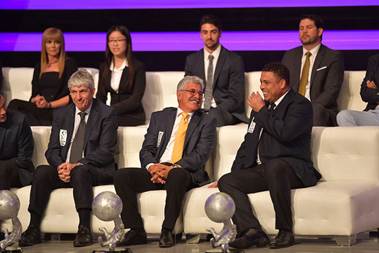 Ronaldo, Borgetti, y el ‘Emperador’ ya son inmortales