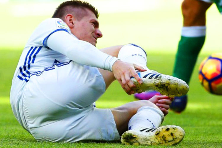 Toni Kroos sufre fractura y será baja con Real Madrid