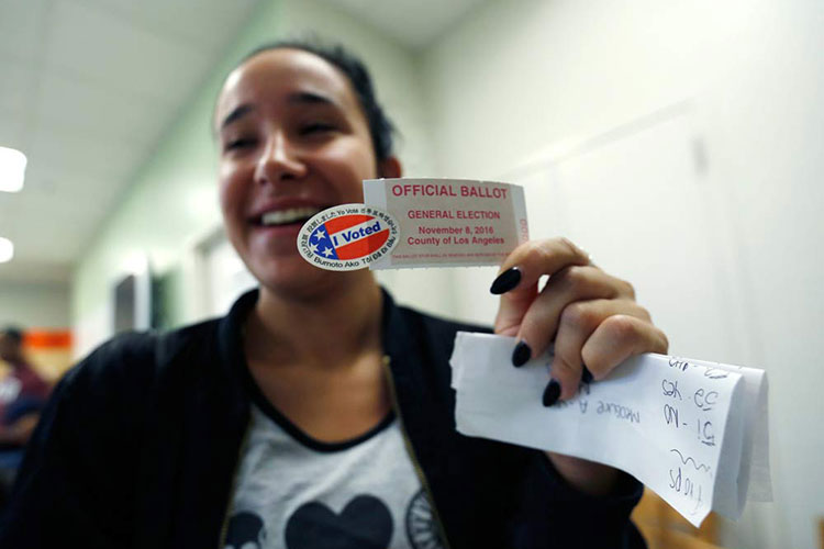 Dan primeros resultados; Clinton gana en la isla de Guam